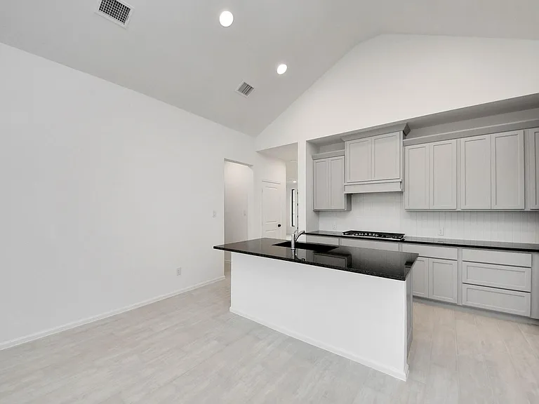 10706 Ursa St — Photo 15