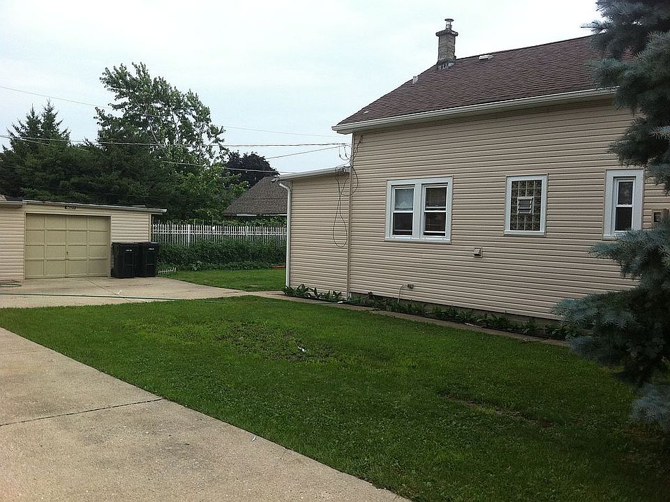 2nd image of 6025 N Canfield Ave