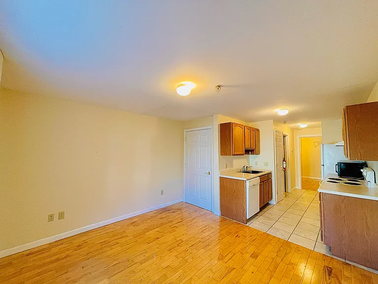 23 Church St #4 — Photo 8