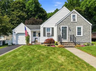 74 Macarthur Rd, Woonsocket, RI 02895