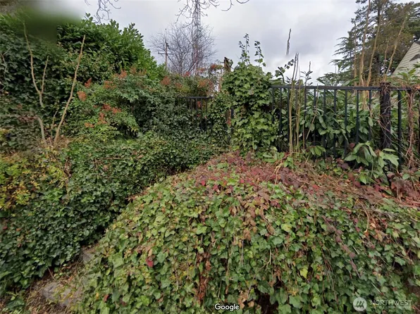 1223 Warren Place N, Seattle, WA 98119