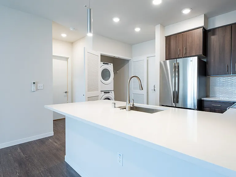 Mylo Santa Clara — Photo 26
