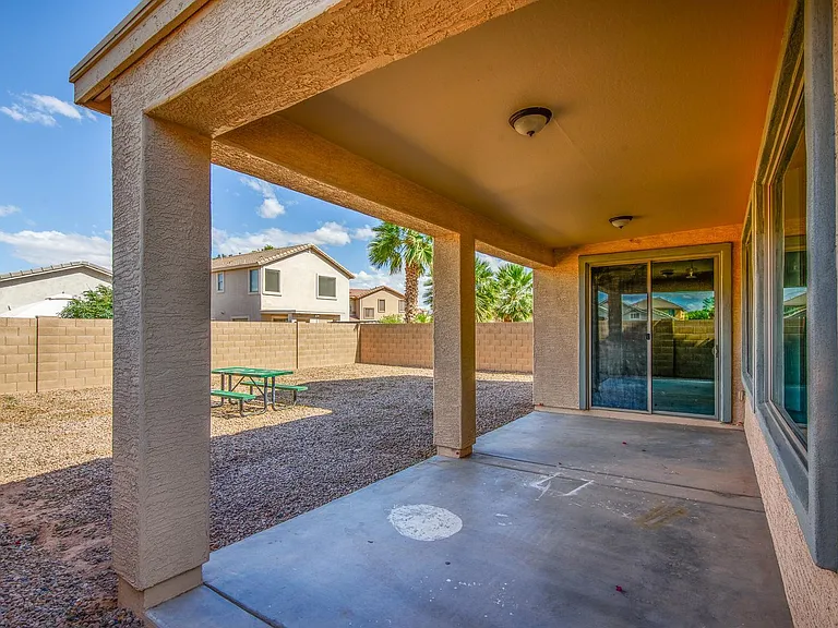 21357 N Liles Ln — Photo 10
