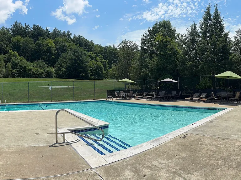 27 Meadowview Cir #27 — Photo 22