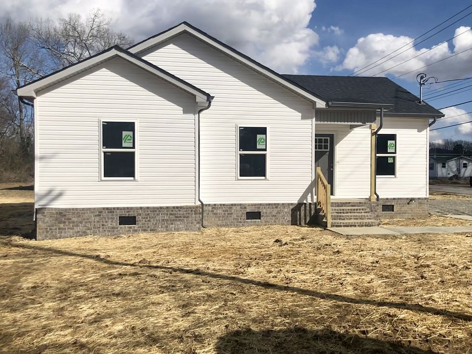 2nd image of 308 Weaver St