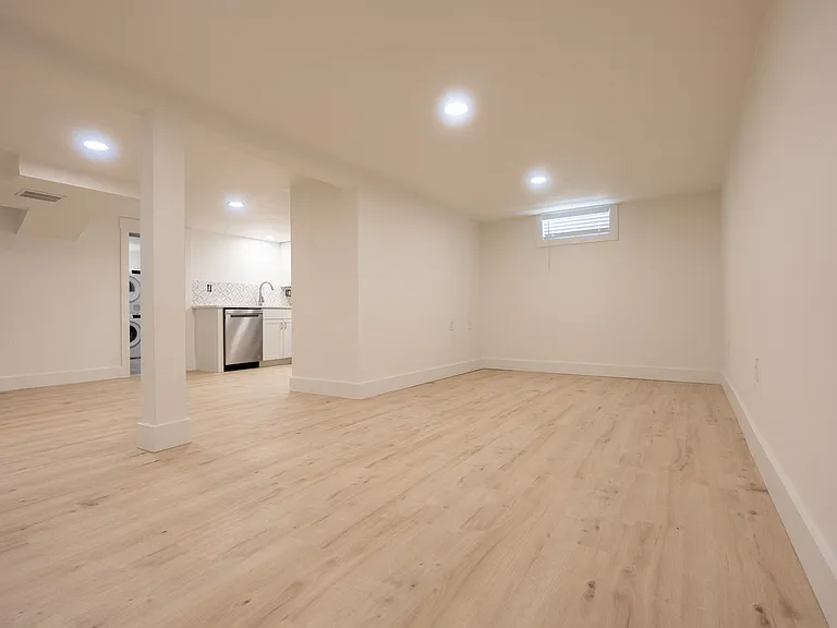1746 Parkhill Dr #B — Photo 7