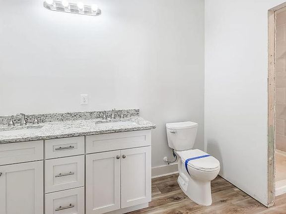 5th image of 237A Marshland Ln