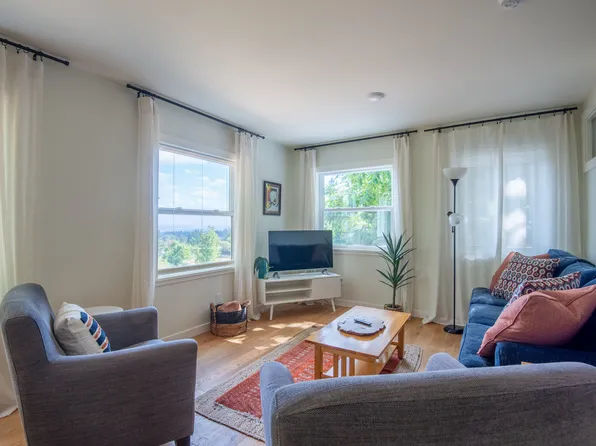 1430 SW Englewood Dr, Lake Oswego, OR 97034