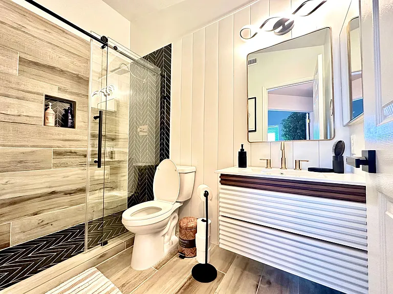 2118 E Marquette Dr — Photo 19