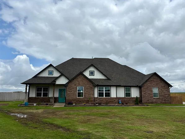 3544 Meadowbrook Dr, Enid, OK 73703