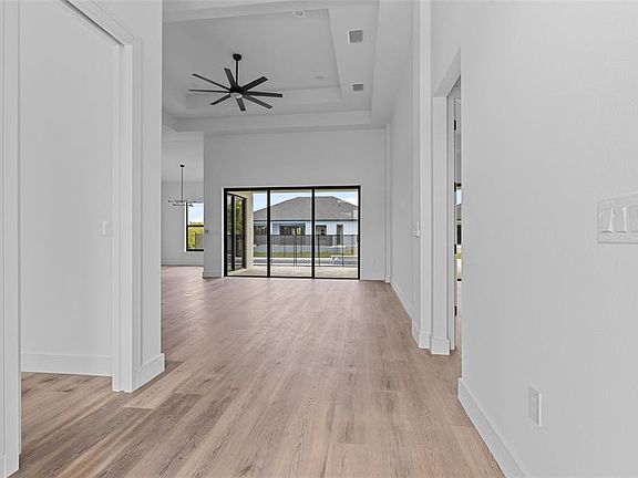 5th image of 15037 Alsask Cir