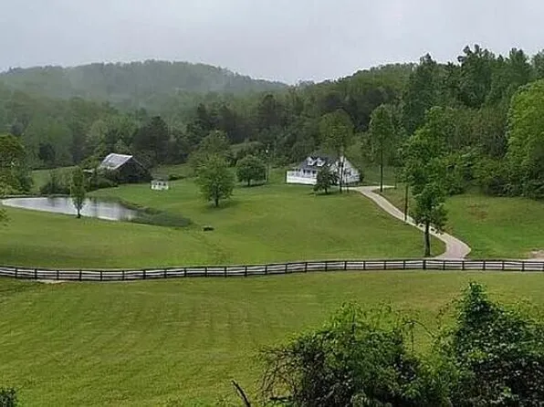 1037 High Rock Rd, Stanton, KY 40380