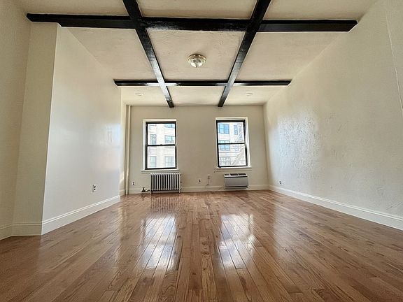 2nd image of 319 W 13th St APT 4D