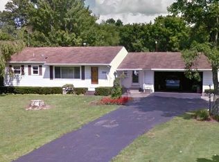 1340 N Darby Rd, Hermitage, PA 16148