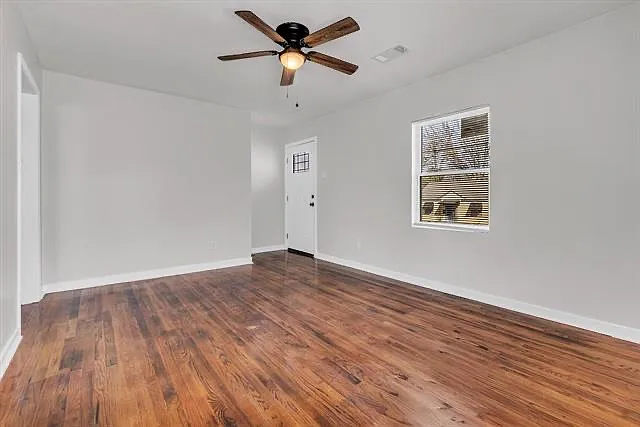 3073 Coleman Ave — Photo 2