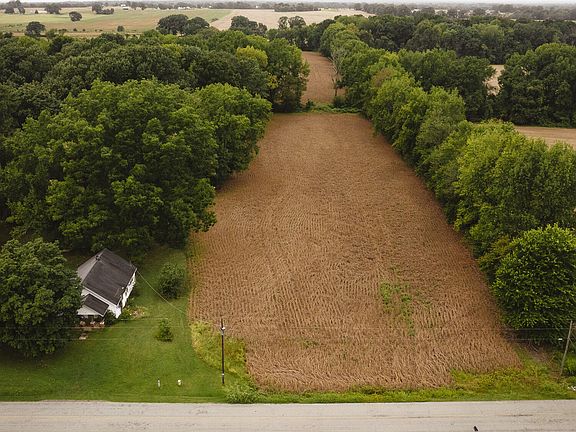 3rd image of 1874 Cypress Creek Rd