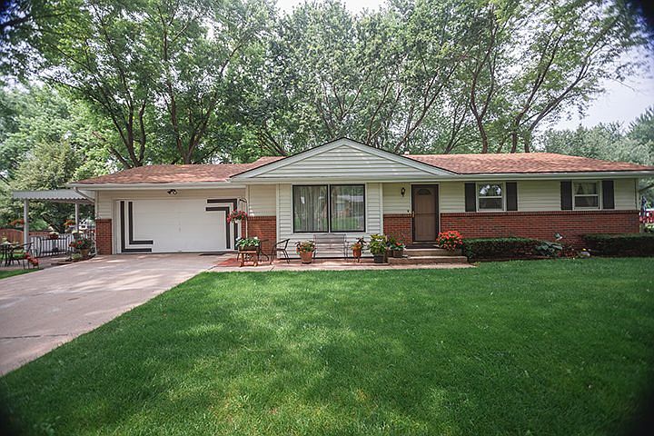 1st image of 4893 Chesterfield Ave