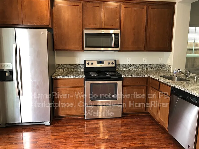 8138 Laurel Willow Ln — Photo 15