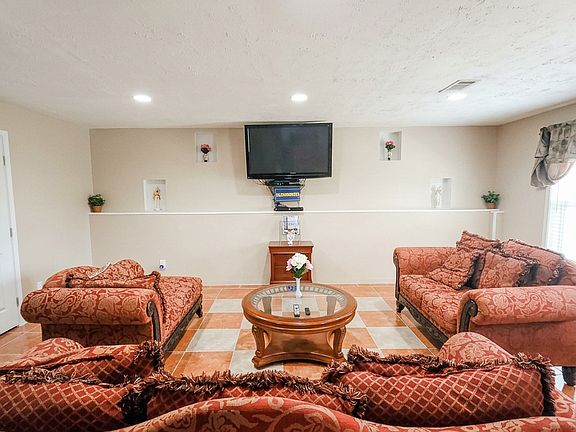 2nd image of 311 Spring St