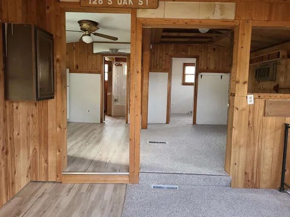 128 South Oak Street, Lone Rock, WI 53556