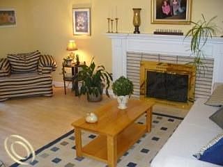3rd image of 110 W Meldrum Cir