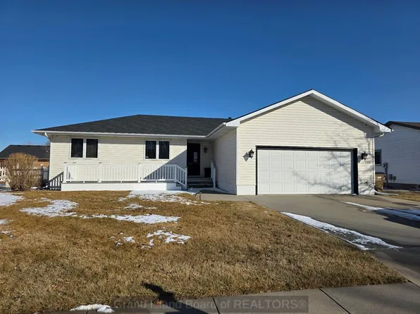 1123 Pleasant View Dr, Grand Island, NE 68801