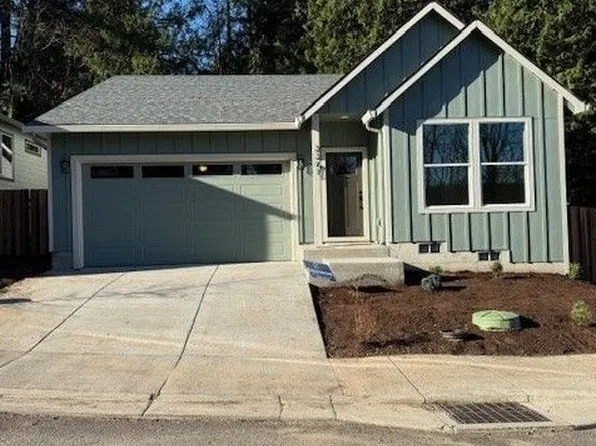 2261 NE 207th Pl, Fairview, OR 97024