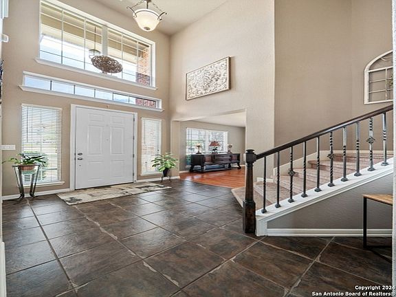 4th image of 3306 NAVASOTA CIR