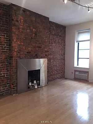 Rented by Town Residential | media 27