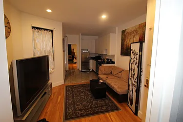 Rented by Mossanen Group