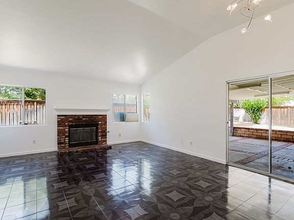 4th image of 37347 Waterman Ave