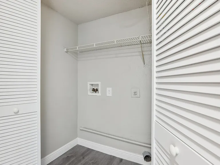 Serenity Lake Apartments — Photo 94