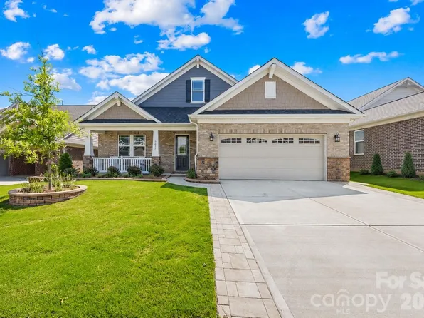 9612 Liberty Hill Dr, Mint Hill, NC 28227