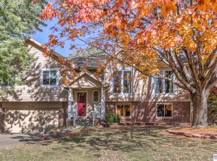 10390 Vernon Ave, Omaha, NE 68134