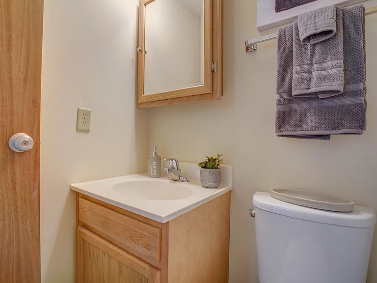 Inez Apartments — Photo 22
