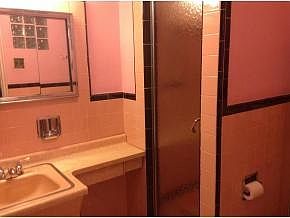 4th image of 1280 E 52nd St