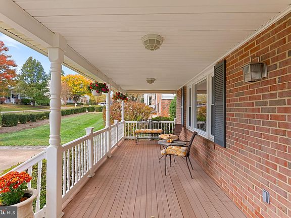 4th image of 310 Ayrlee Ave NW