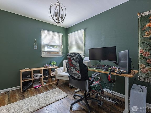 3rd image of 2905 Wehrly Ave