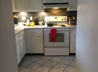 9 Westbrook Cir, Madison, WI 53711