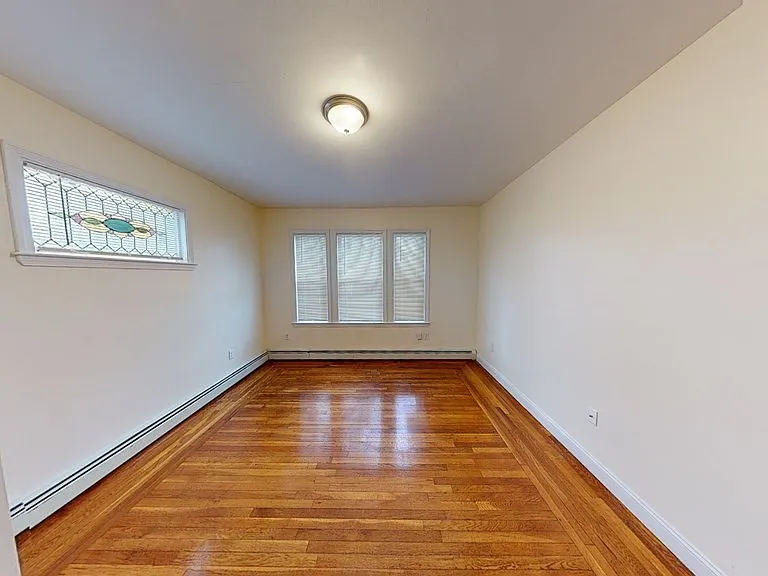 55 Hazelton St #2 — Photo 20