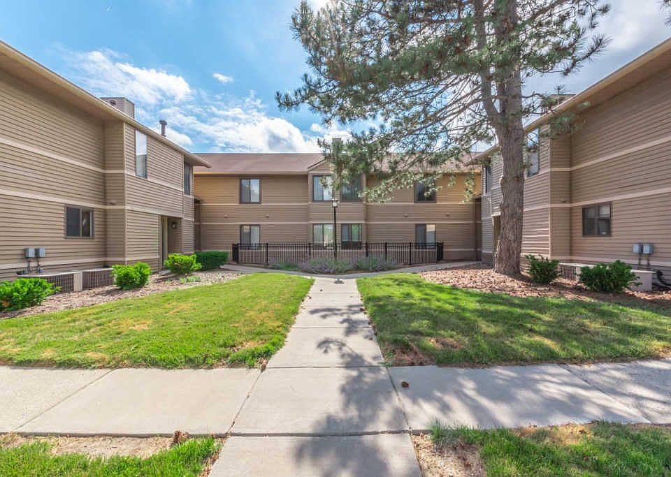 1st image of 275 Briarcrest Dr