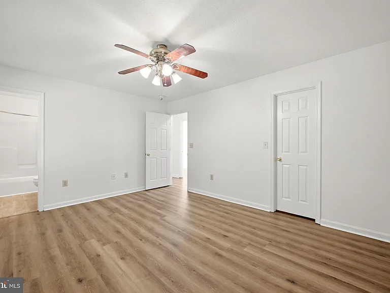 1183 River Bend Ct — Photo 31