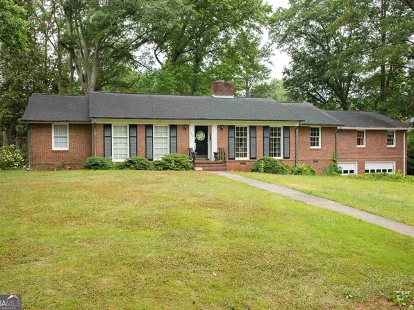 207 Hickory Bnd, Thomaston, GA 30286