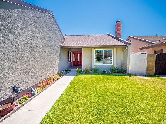 3rd image of 1904 N Deer Creek Cir