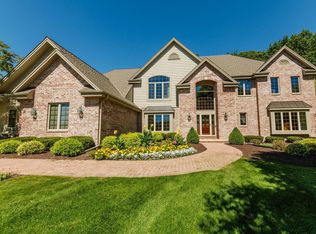 16920 Sanctuary Trl, Brookfield, WI 53005