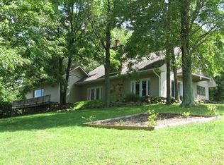 6229 E Forty Acre Woods Dr, Bloomfield, IN 47424