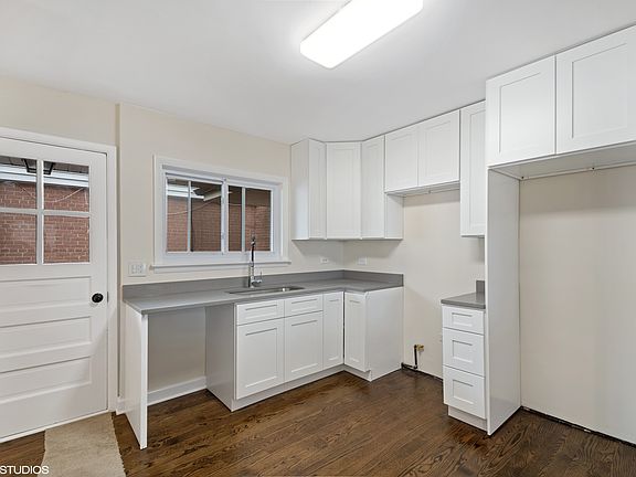5th image of 5414 Oakton St