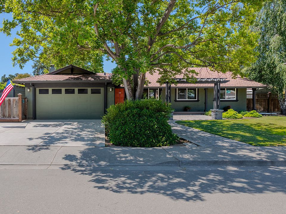 1st image of 915 Orion Way