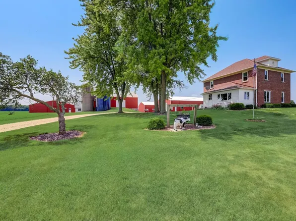 5181 Hillcrest DRIVE, West Bend, WI 53095