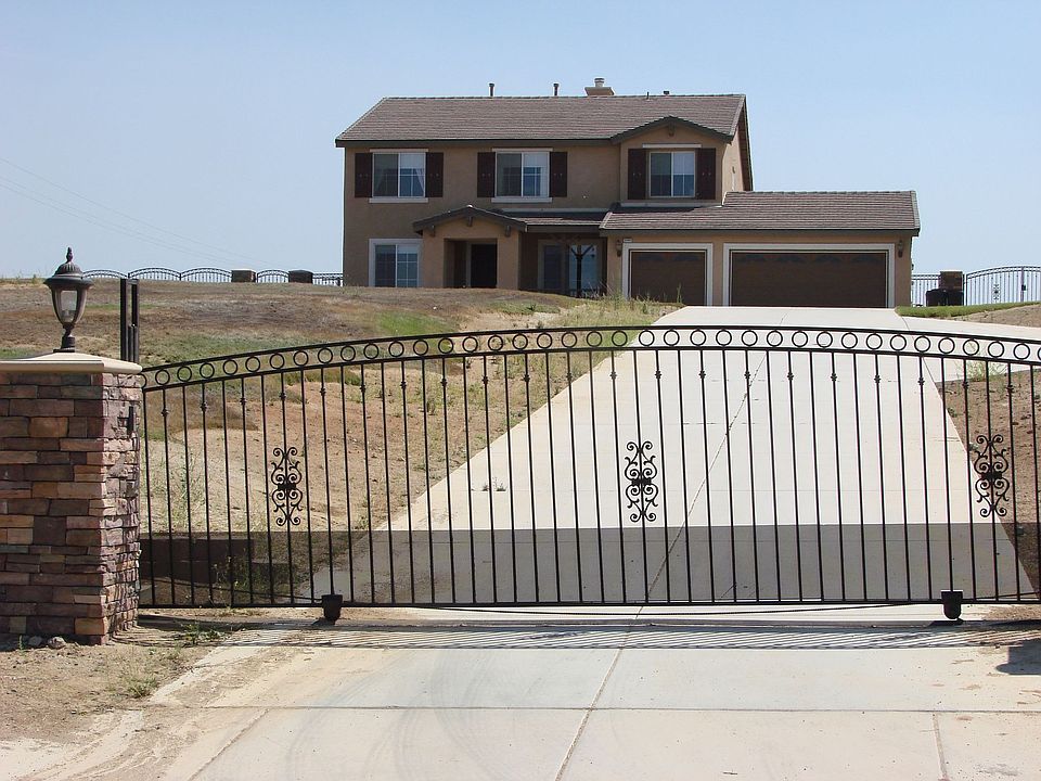 Gated Estate at The Summit